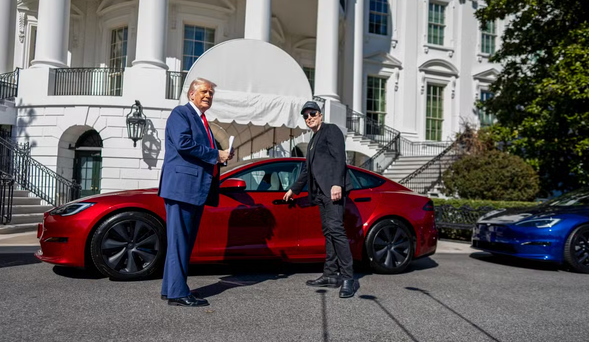 Nizza24: RadioFrance, campagna anti-Tesla - Dazi del 200% sullo champagne ? - Bayrou, Lei non sa chi sono io - Auguri al Principe Alberto II